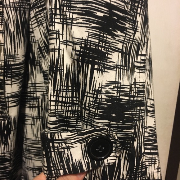 Overcoat/Belted Rain Coat - Picture 2 of 4